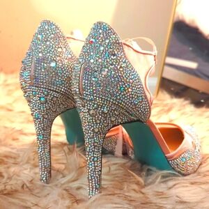 💎Betsey Johnson Iris heels💎
